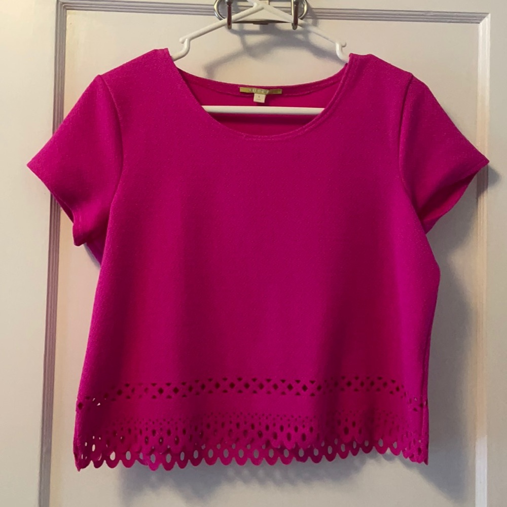 Gianni Bini hot pink cropped top